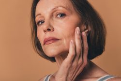 Choosing a Top Facelift Surgeon in Bethesda